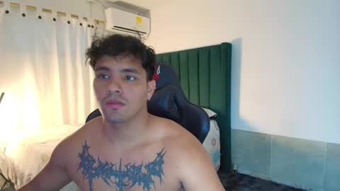 Snapshot of lei_77 chatting on November 22, 2025, 9:25 pm Lei online show from November 22, 2025, 9:25 pm