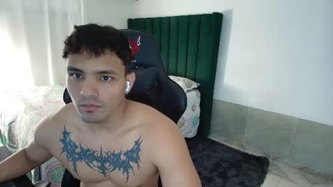 Snapshot of lei_77 chatting on July 18, 2026, 10:02 pm Lei online show from July 18, 2026, 10:02 pm