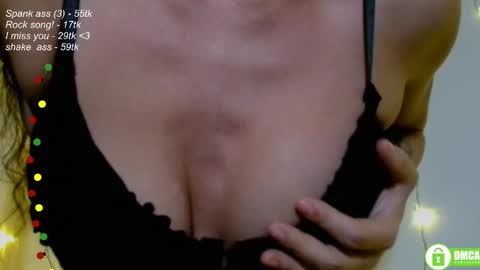 Snapshot of leia_bell chatting on January 18, 2025, 8:30 pm hey Im Leia and I love rock online show from January 18, 2025, 8:30 pm