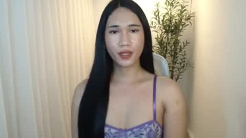leighs_celine online show from June 17, 2026, 12:50 pm