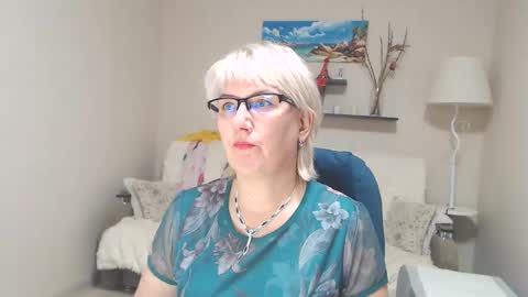 Snapshot of leilamays chatting on December 4, 2024, 8:56 am Leila Kinky online show from December 4, 2024, 8:56 am