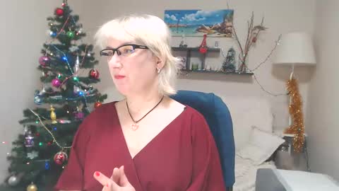 Snapshot of leilamays chatting on January 14, 2025, 5:30 am Leila Kinky online show from January 14, 2025, 5:30 am