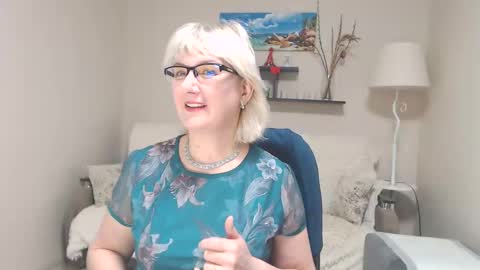 Snapshot of leilamays chatting on February 8, 2025, 3:08 am Leila Kinky online show from February 8, 2025, 3:08 am