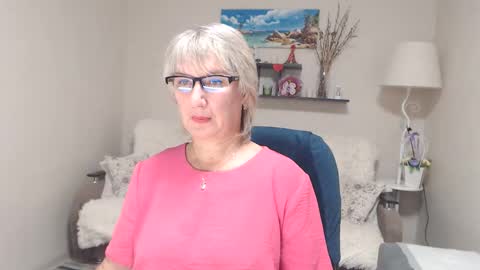 Snapshot of leilamays chatting on October 6, 2025, 5:05 am Leila Kinky online show from October 6, 2025, 5:05 am