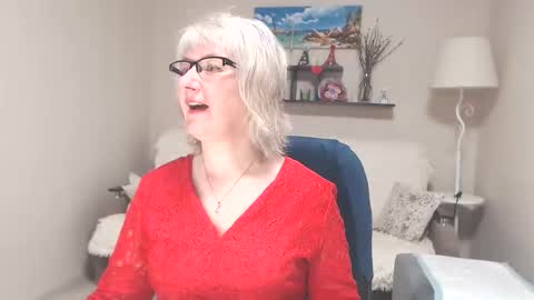 Leila Kinky online show from May 22, 2026, 3:57 am