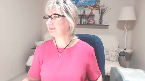 Leila Kinky online show from June 1, 2026, 4:03 am