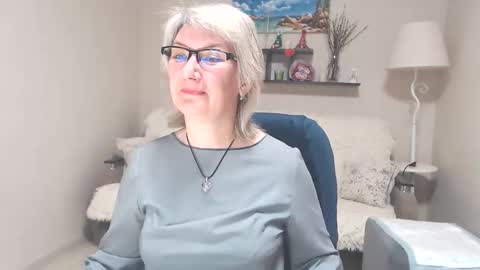 Leila Kinky online show from June 2, 2026, 9:00 am