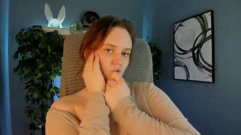 Lela online show from February 26, 2026, 10:20 pm