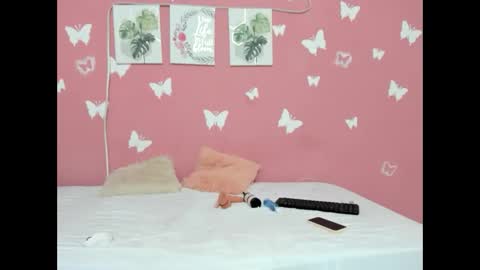 Snapshot of lelany_evans chatting on October 23, 2025, 9:57 pm lelany_evans online show from October 23, 2025, 9:57 pm