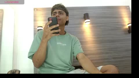 lelehott01 online show from July 16, 2026, 3:01 am