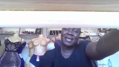 Snapshot of lemon_girl90 chatting on October 11, 2025, 8:57 am lemon_girl90 online show from October 11, 2025, 8:57 am