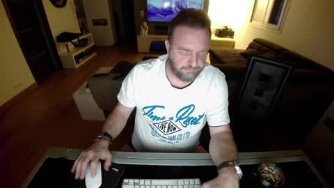 Ange online show from January 1, 2025, 1:04 am