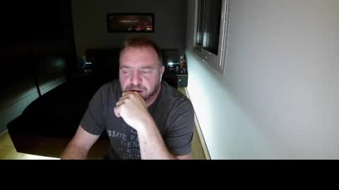 Ange online show from November 1, 2025, 3:08 am