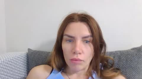 lena6122000 online show from September 24, 2025, 11:13 am