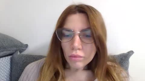 lena6122000 online show from October 19, 2025, 10:05 am