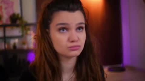 Lena Laurent online show from March 22, 2026, 10:07 am