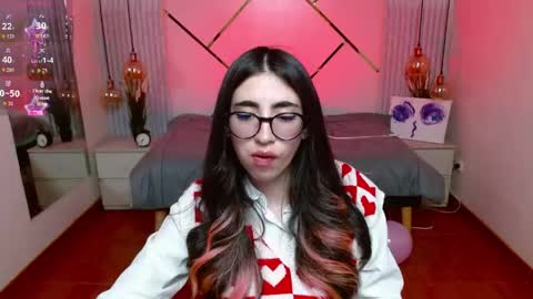 Lena online show from June 3, 2026, 8:25 pm