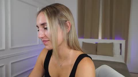 Snapshot of lenaastar chatting on October 14, 2025, 1:45 pm Lena online show from October 14, 2025, 1:45 pm