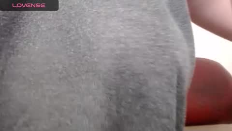 lenagolden online show from November 27, 2025, 11:12 am