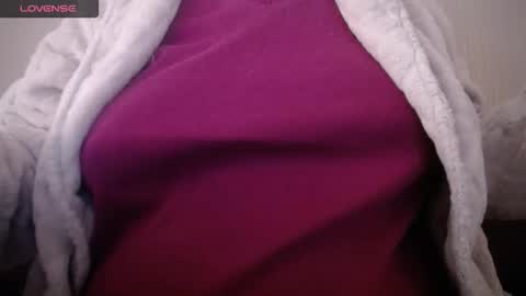 lenagolden online show from February 13, 2026, 7:48 am