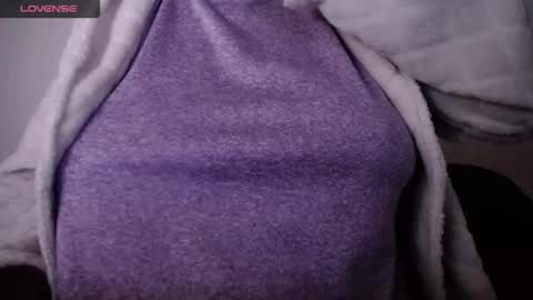 lenagolden online show from March 24, 2026, 2:22 pm