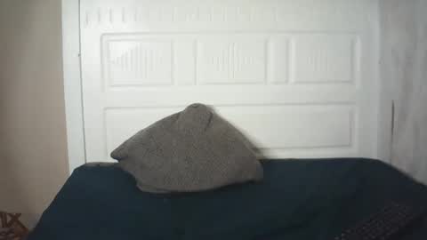 lenah6 online show from January 15, 2026, 5:49 pm