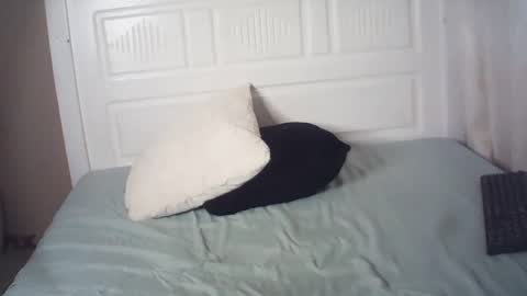 lenah6 online show from March 3, 2026, 4:07 am