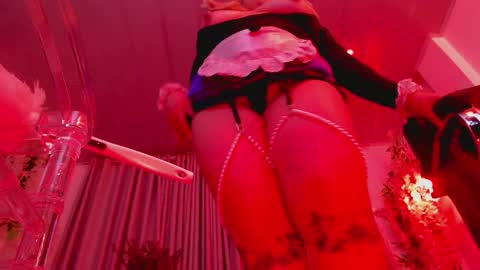 Lenna Kang online show from January 17, 2026, 5:05 pm