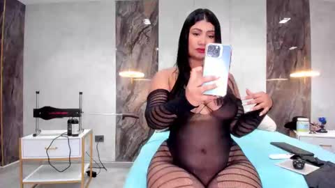 Snapshot of lenathompson chatting on March 1, 2025, 3:53 am Lenathompson online show from March 1, 2025, 3:53 am