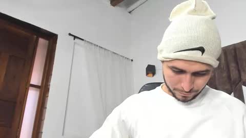 leo_carter1 online show from February 27, 2026, 3:45 pm