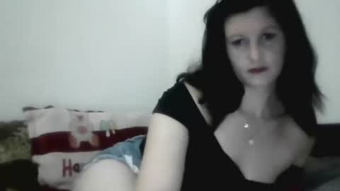 Leo and Claire online show from April 22, 2026, 7:59 pm