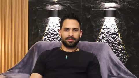 Leo  Diaz online show from February 15, 2026, 1:46 am