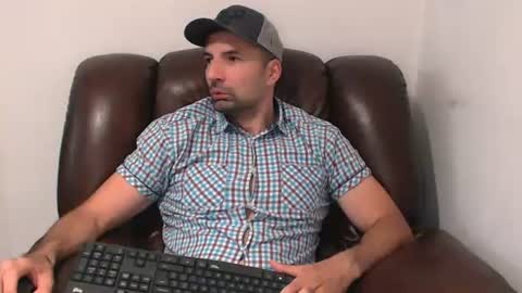 Leo Gianni online show from August 2, 2026, 7:12 pm