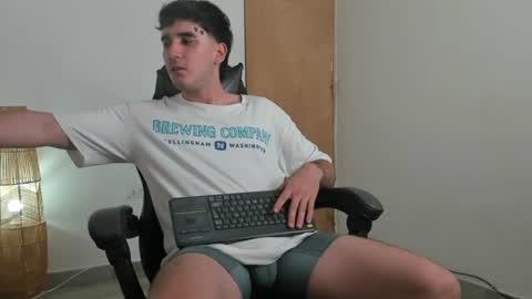 Snapshot of leo_jones389 chatting on June 11, 2026, 8:51 pm Leo Jones online show from June 11, 2026, 8:51 pm