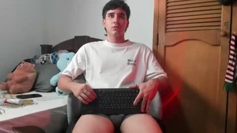 Snapshot of leo_jones389 chatting on June 26, 2026, 12:59 am Leo Jones online show from June 26, 2026, 12:59 am