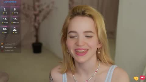 Snapshot of leo_lulu chatting on February 9, 2025, 6:58 pm Ashly online show from February 9, 2025, 6:58 pm