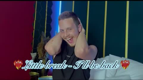 Snapshot of leo_mooree chatting on October 10, 2025, 6:29 pm Leo online show from October 10, 2025, 6:29 pm