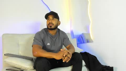 Snapshot of leocarter_ chatting on June 3, 2026, 10:18 am leo online show from June 3, 2026, 10:18 am