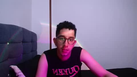 Snapshot of leoh_hades chatting on November 2, 2025, 1:52 am Leoh online show from November 2, 2025, 1:52 am