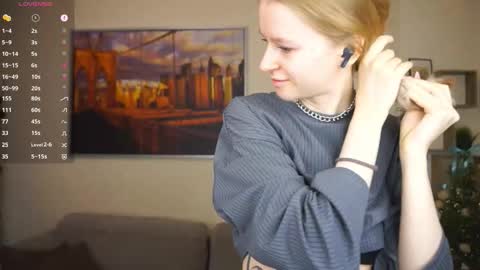 Snapshot of leolakorner chatting on March 1, 2026, 5:04 pm Hello Im Roxy Im just starting my journey here so lets get acquainted online show from March 1, 2026, 5:04 pm