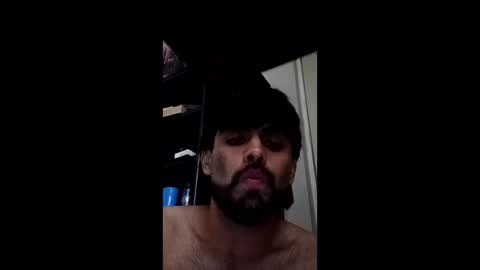 Snapshot of leon3lkingggggg chatting on May 22, 2026, 8:21 am leon3lkingggggg online show from May 22, 2026, 8:21 am