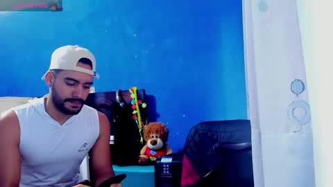 Snapshot of leon__hart chatting on January 15, 2025, 5:47 pm Leon Hart online show from January 15, 2025, 5:47 pm