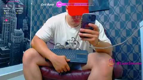 Snapshot of leon_ssmoron chatting on July 12, 2026, 12:45 am Leon Smoron online show from July 12, 2026, 12:45 am
