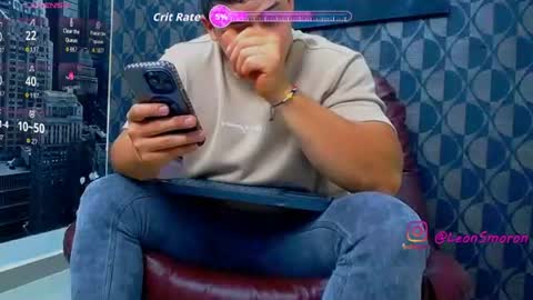 Snapshot of leon_ssmoron chatting on July 19, 2026, 12:47 am Leon Smoron online show from July 19, 2026, 12:47 am