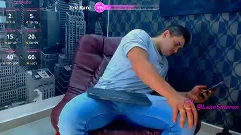 Snapshot of leon_ssmoron chatting on August 2, 2026, 12:53 am Leon Smoron online show from August 2, 2026, 12:53 am