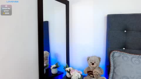 Snapshot of leonacutecam chatting on January 30, 2025, 10:51 pm LUCY online show from January 30, 2025, 10:51 pm