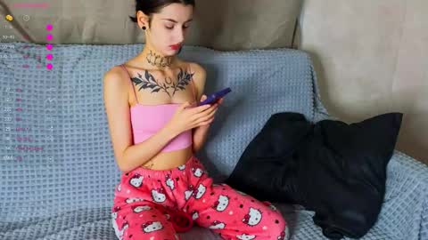 Donna online show from November 24, 2025, 2:50 pm