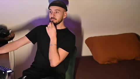 Snapshot of leonardo_grande chatting on January 15, 2026, 9:51 pm Leonardo online show from January 15, 2026, 9:51 pm