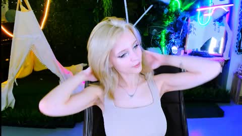 leonastone online show from November 14, 2025, 6:28 pm