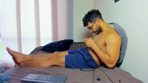 Snapshot of leondevereda_ chatting on November 6, 2025, 5:03 pm Len online show from November 6, 2025, 5:03 pm